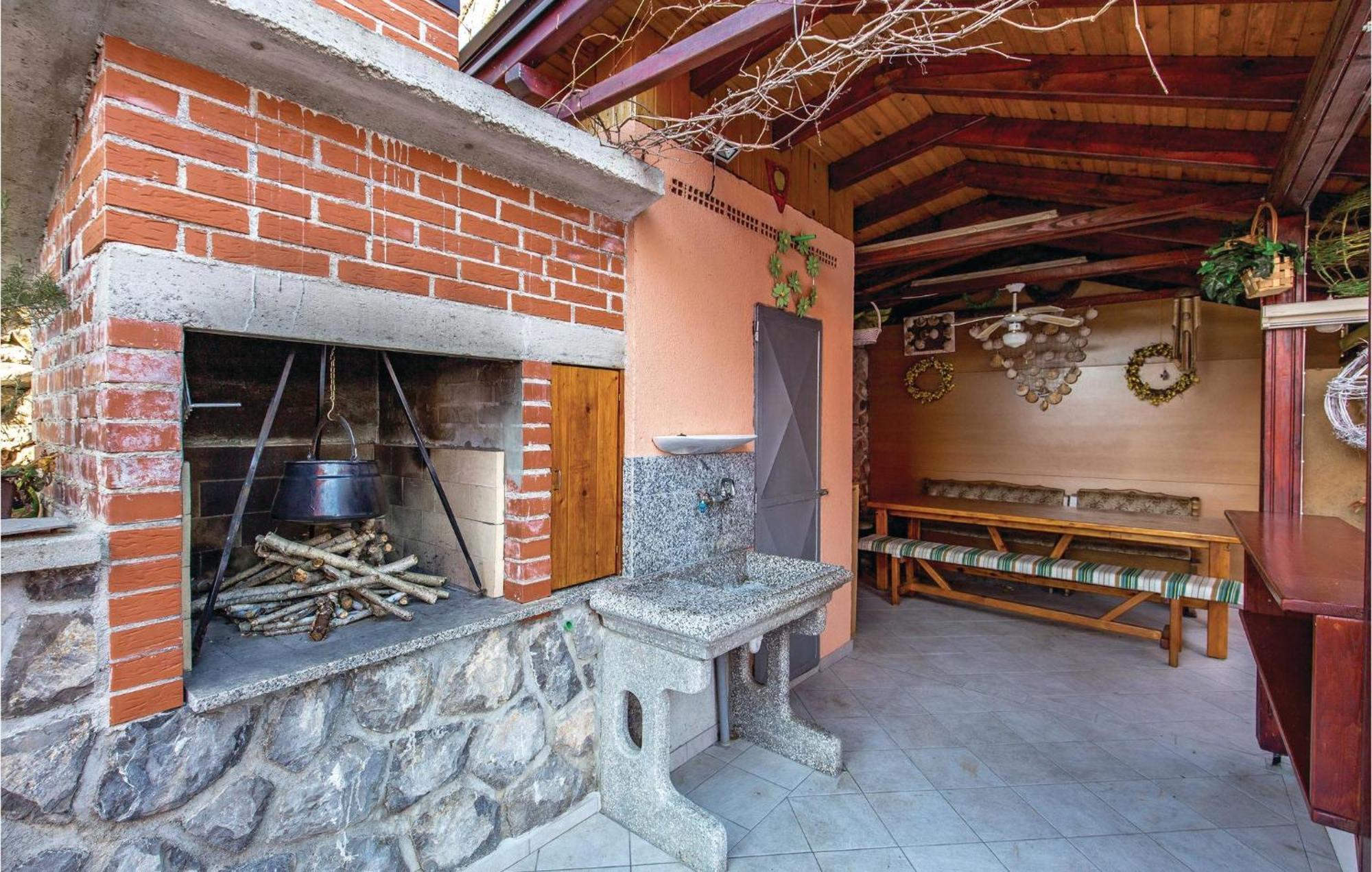 Gorgeous Apartment In Volosko With Kitchen Exterior photo